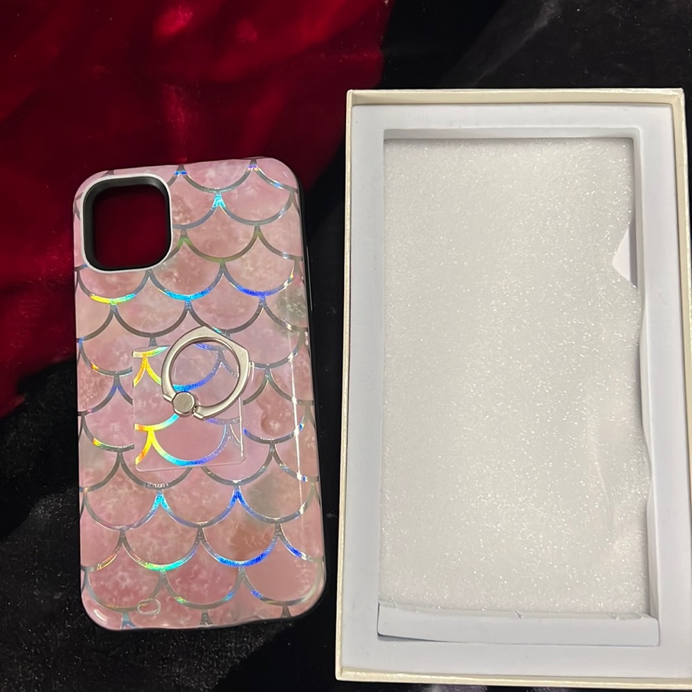 Luxy lemon iphone 11 on the go charger